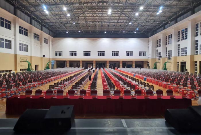 怎么策劃一場完美的學(xué)校迎新晚會活動？